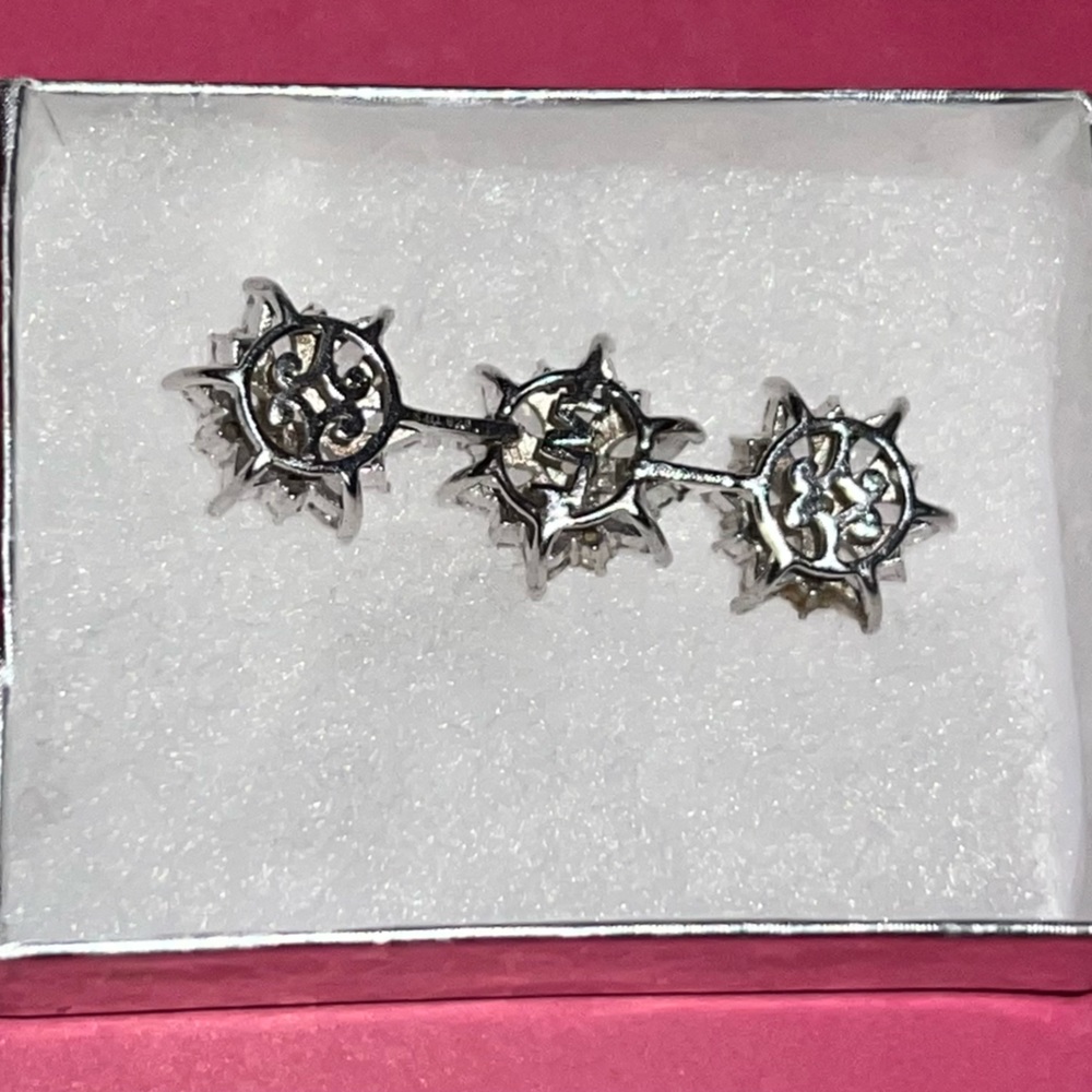Snowflake Clusters Sterling Silver Ring and Pendant - Picture 4 of 4